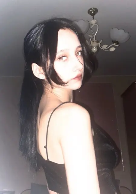 Я Вероника, 19, из Тюмени, ищу знакомство для вирта