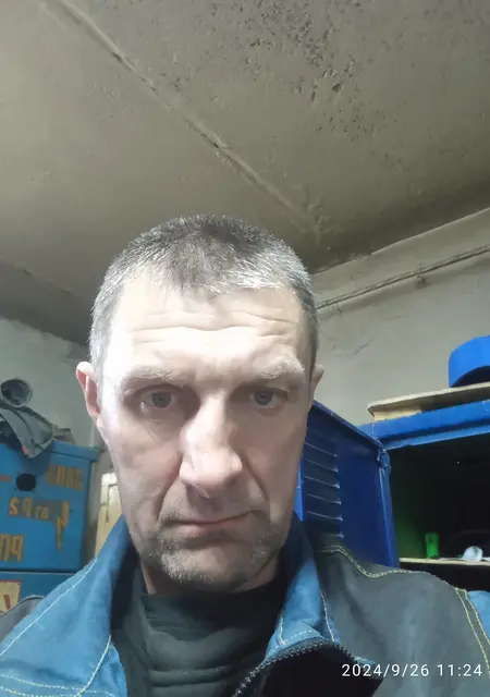 Я Максим, 47, знакомлюсь на одну ночь в Магнитогорске