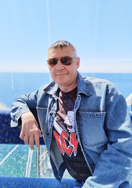 Евгений из Усолья-Сибирского, мне 43, познакомлюсь для постоянных отношений