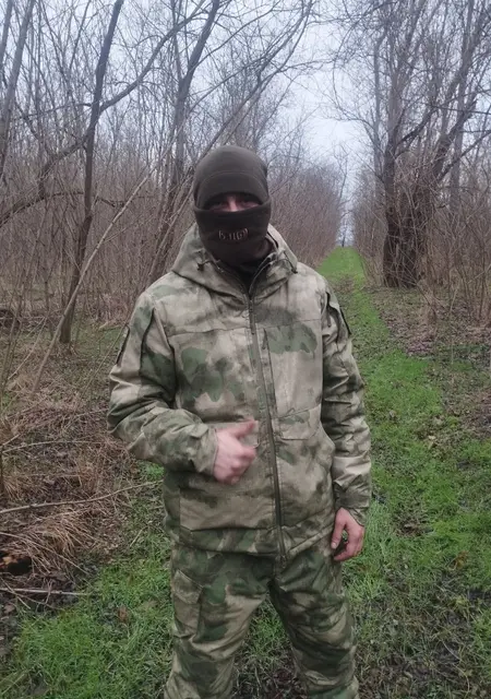 Я Иван, 26, из Старого Оскола, ищу знакомства без обязательств