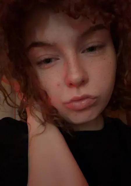Я Ена, 18, знакомлюсь для общения в Москве
