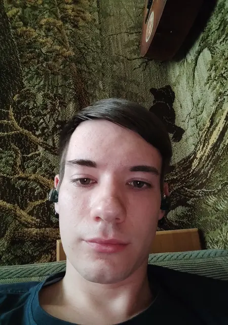 Я Владислав, 21, знакомлюсь на одну ночь в Бугульме