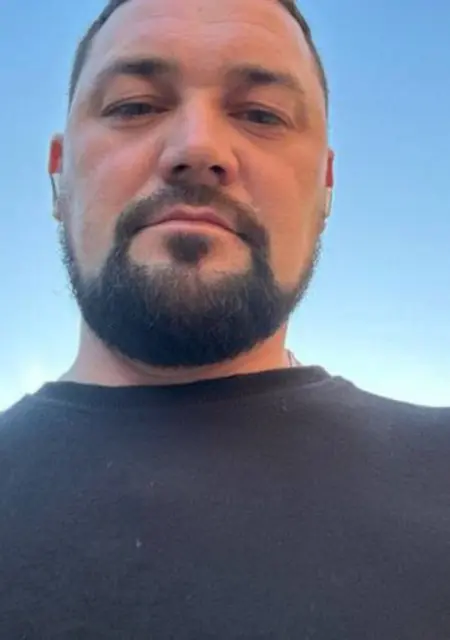 Макс из Новомосковска, мне 37, познакомлюсь без обязательств