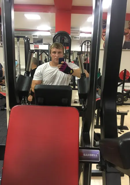 Руслан из Кизляра, ищу на сайте знакомства на одну ночь