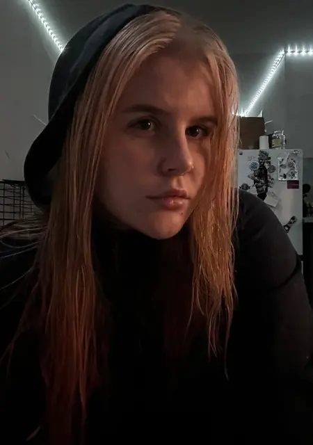 Я Алена, 25, знакомлюсь для приятного времяпровождения в Владивостоке