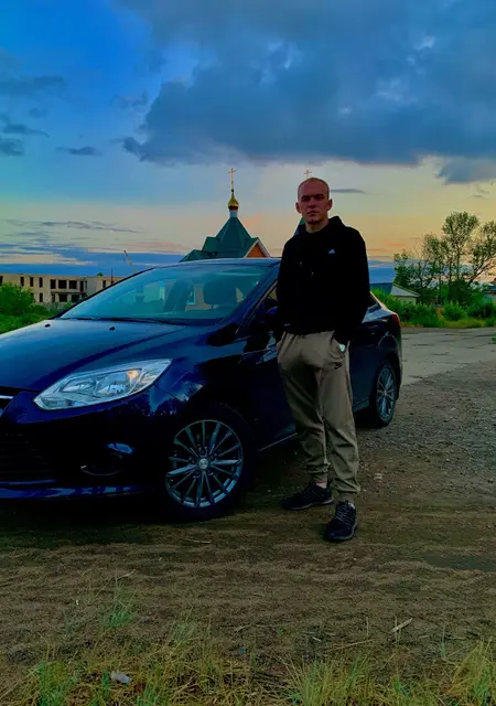 Я Игорь, 25, из Славгорода, ищу знакомства на одну ночь