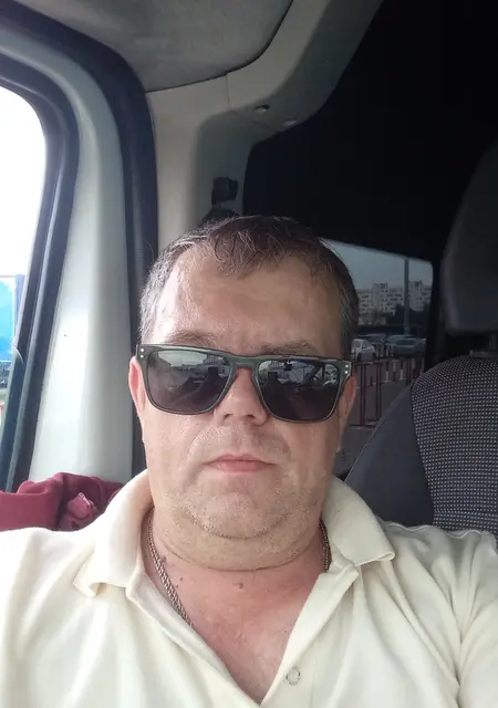 Я Андрей, 45, из Иванова, ищу знакомства без обязательств