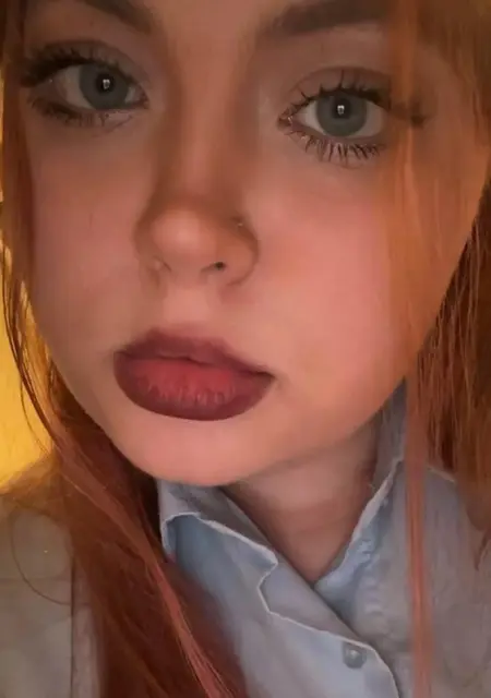 Я Лина, 19, из Санкт-Петербурга, ищу знакомство для постоянных отношений