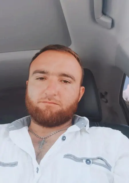 Андрей из Челябинска, мне 31, познакомлюсь без обязательств