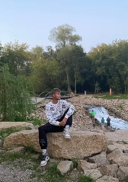 Я Oleg, 26, из Саранска, ищу знакомства без обязательств