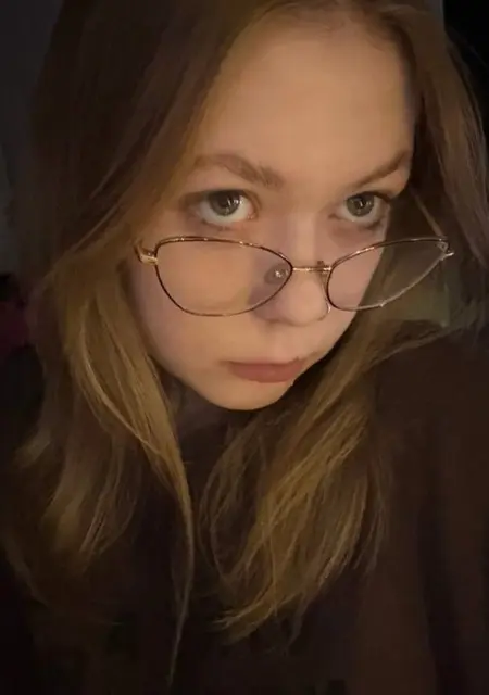 Алёна из Кемерово, ищу на сайте постоянные отношения