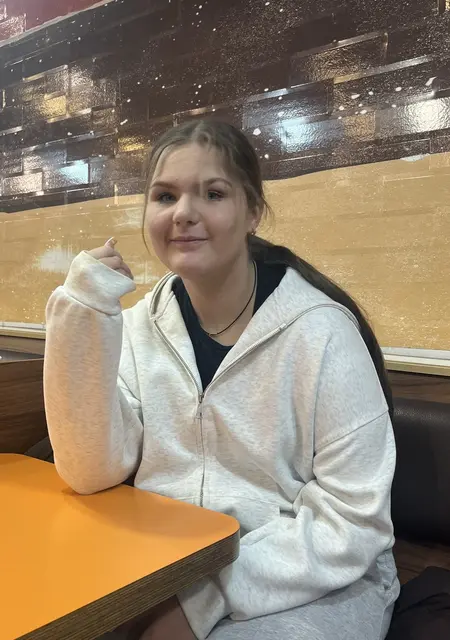 Я Соня, 24, знакомлюсь без обязательств в Брянске