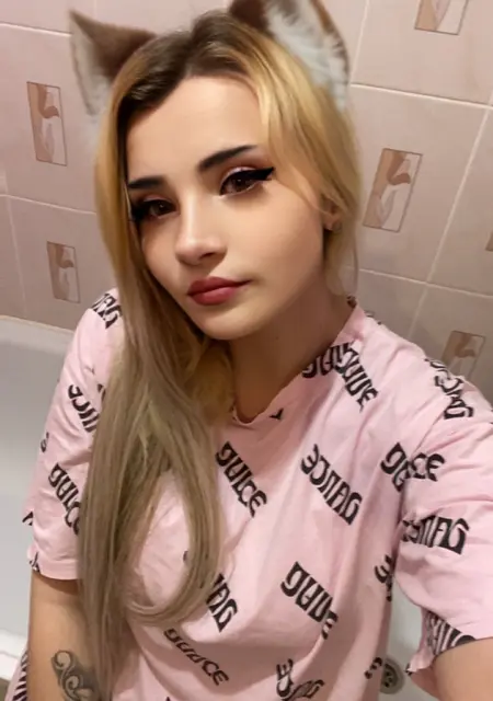 Я Vika, 30, знакомлюсь для дружбы в Твери