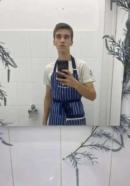 Я Тимофей, 19, из Абакана, ищу знакомства на одну ночь