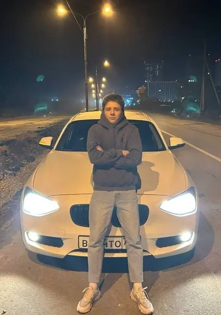 Я Alex, 21, из Зеленограда, ищу знакомство для приятного времяпровождения