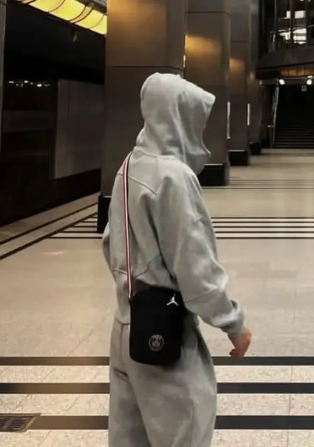 Я Макс, 21, знакомлюсь на одну ночь в Тюмени