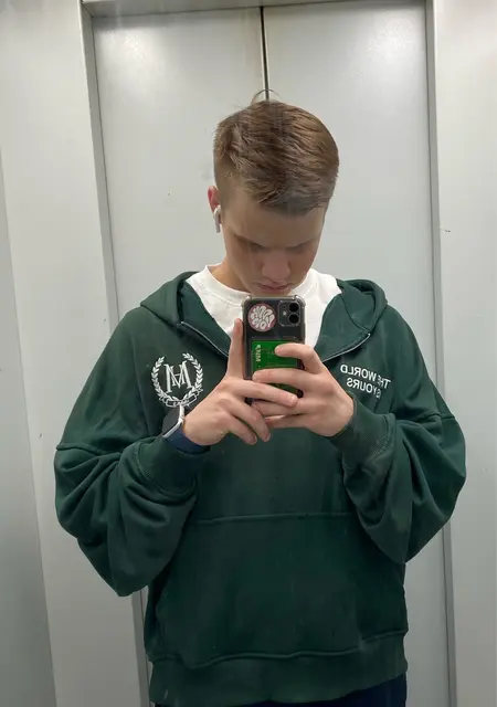 Данил из Волгодонска, ищу на сайте знакомства на одну ночь