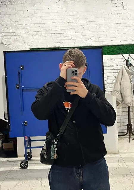 Я Кирюшка, 22, из Екатеринбурга, ищу знакомство для совместных путешествий