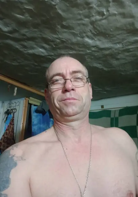 Константин из Новосибирска, ищу на сайте знакомства на одну ночь