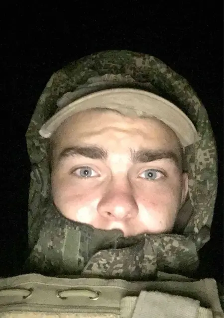 Я Misha, 18, из Красноперекопска, ищу знакомства без обязательств