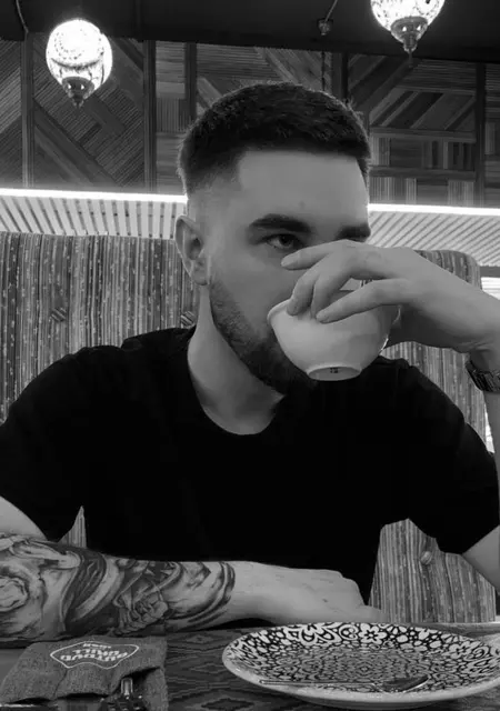 Марк из Москвы, ищу на сайте знакомства на одну ночь