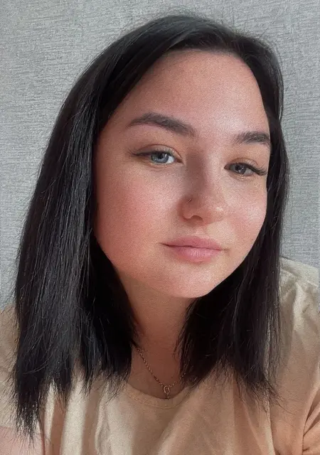 Я Елизавета, 19, из Красноярска, ищу знакомство для постоянных отношений