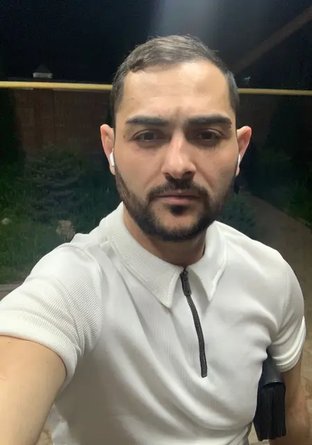 Владимир из Ессентуков, ищу на сайте знакомства на одну ночь