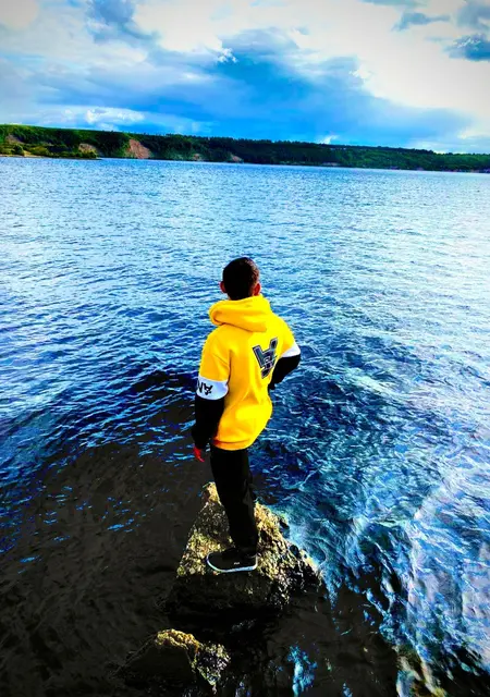 Я Айрат, 19, из Зеленодольска, ищу знакомства на одну ночь