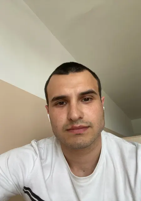 Я Александр, 30, из Волхова, ищу знакомство для приятного времяпровождения