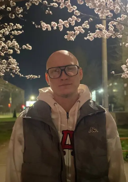 Дмитрий из Оренбурга, мне 21, познакомлюсь для дружбы