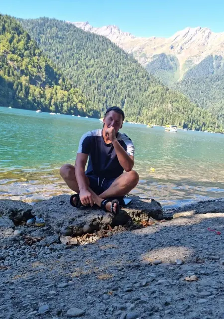 Я Андрей, 29, из Таганрога, ищу знакомство для приятного времяпровождения