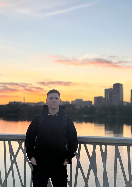 Михаил из Южноуральска, мне 22, познакомлюсь для общения