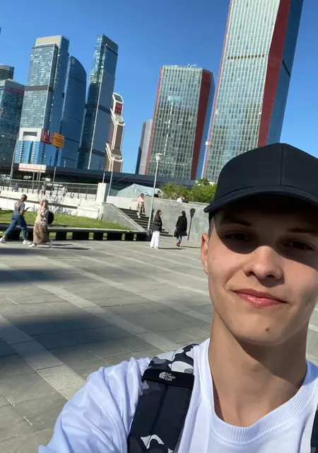 Я Никита, 22, из Саратова, ищу знакомство для постоянных отношений