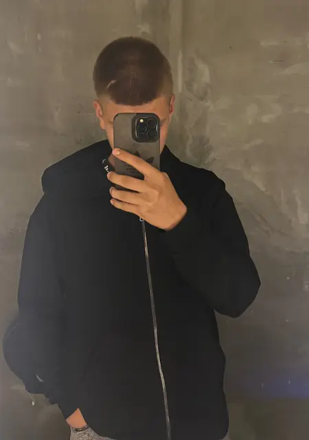 Даниил из Сочи, мне 18, познакомлюсь на одну ночь