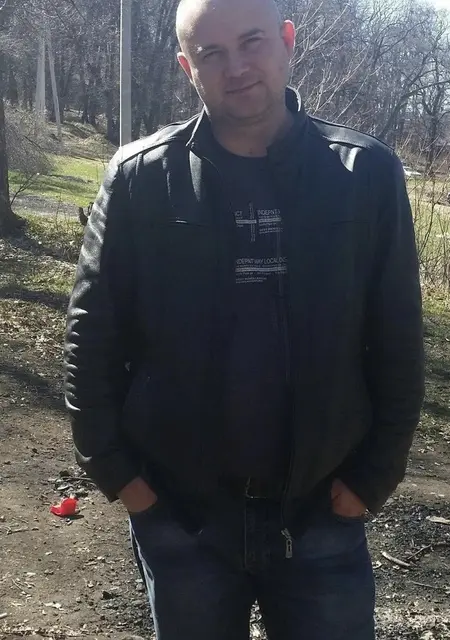 Виталий из Сургута, мне 47, познакомлюсь для дружбы