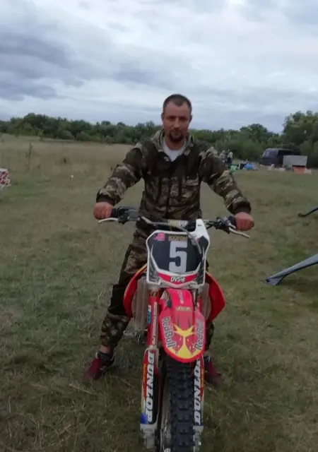 Я Константин, 40, из Тамбова, ищу знакомства без обязательств