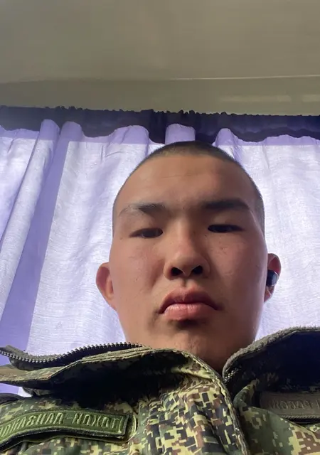 Я Aldar, 20, знакомлюсь на одну ночь в Владивостоке