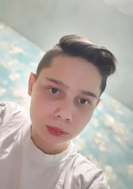 Я Евгений, 21, знакомлюсь без обязательств в Твери