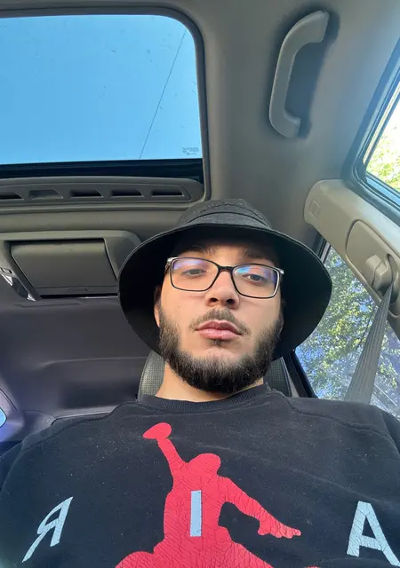 Ашот из Ростова, ищу на сайте знакомства на одну ночь