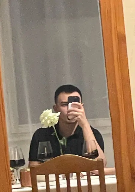 Влад из Балакова, мне 27, познакомлюсь на одну ночь