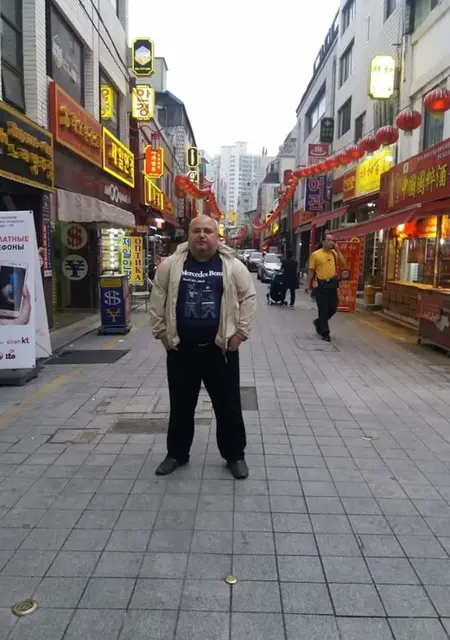 Я Темур, 47, из Южно-Сахалинска, ищу знакомства на одну ночь