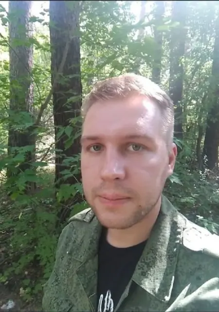 Артём из Озерска, мне 28, познакомлюсь для общения