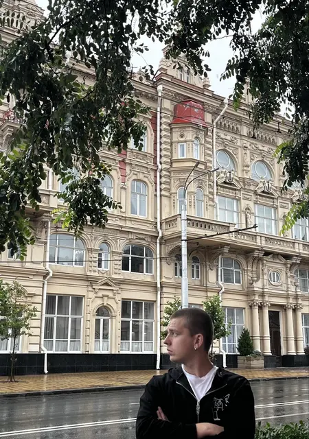 Я Юрий, 19, знакомлюсь на одну ночь в Новороссийске