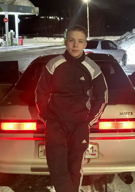 Я Тимофей, 18, из Владивостока, ищу знакомства на одну ночь