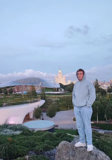 Арсений из Москвы, ищу на сайте знакомства на одну ночь