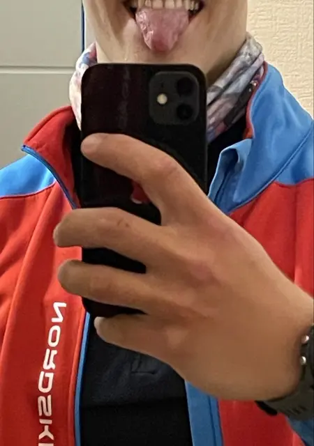 Вадим из Костромы, мне 18, познакомлюсь для приятного времяпровождения