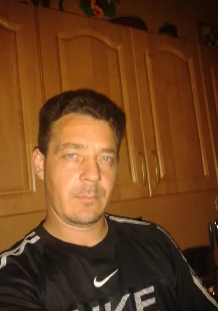 Я Евгений, 51, знакомлюсь на одну ночь в Саратове