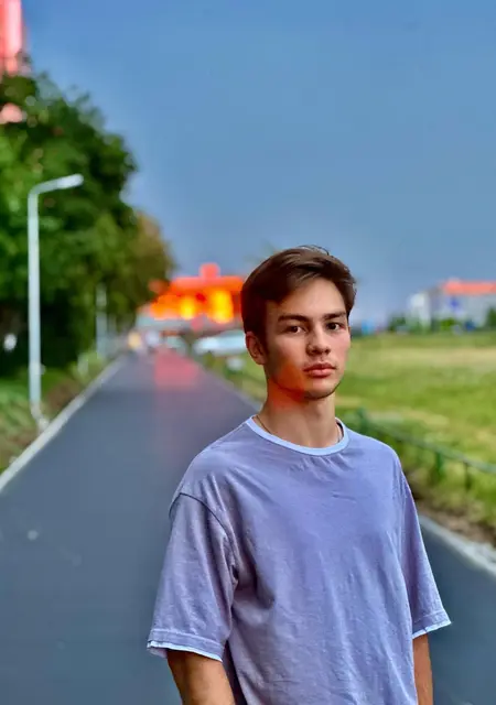 Павел из Набережных Челнов, мне 21, познакомлюсь для открытые отношения