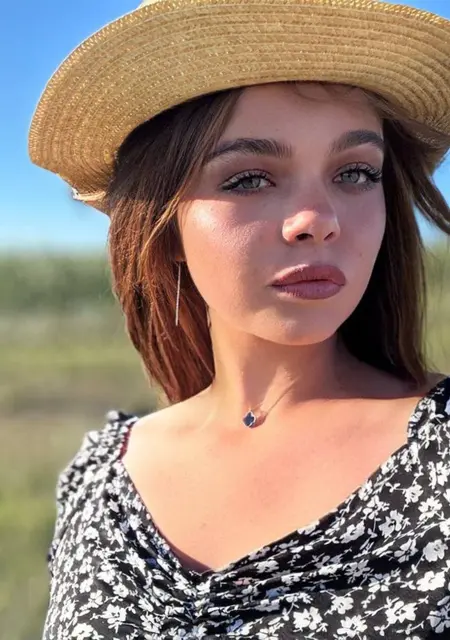 Анастасия из Саратова, мне 19, познакомлюсь для постоянных отношений