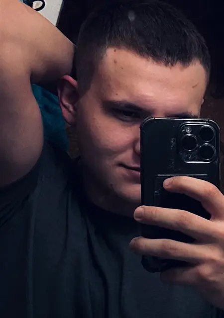 Я Александр, 22, знакомлюсь без обязательств в Армавире